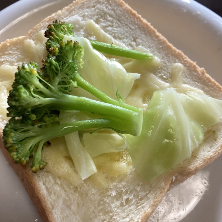 とろーり蒸し野菜のせの美味しいチーズパン＾＾